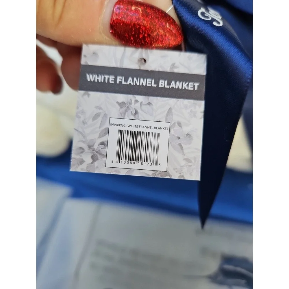 2 Tommy Bahama White Throw Blanket Flannel Plush Ultra Soft 50